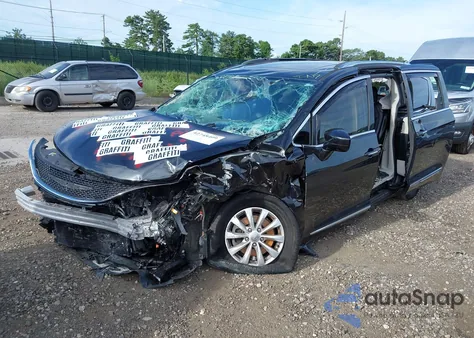 2018 Chrysler Pacifica Touring L Plus из США, поврежденный, VIN 2C4RC1EG8JR355998